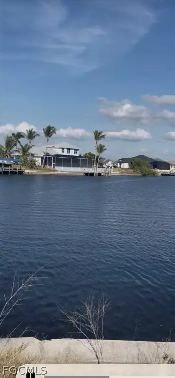 1255 NW 36th Pl, Cape Coral, FL 33993
