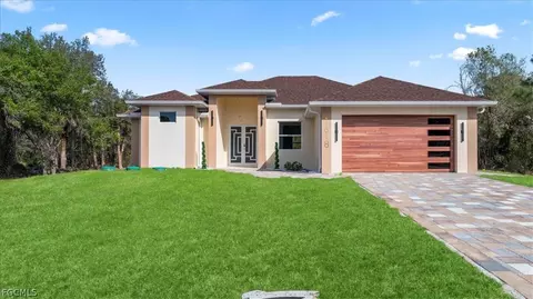 1618 Richmond Ave N, Lehigh Acres, FL 33972