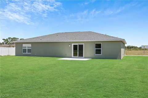 Exterior - 4524 Springview Cir, Labelle, FL 33935 photo 2 of 4