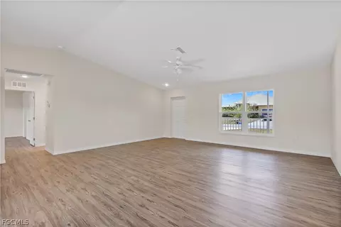 Living - 4524 Springview Cir, Labelle, FL 33935 photo 3 of 6