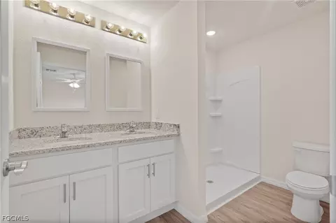 Bath - 4524 Springview Cir, Labelle, FL 33935 photo 1 of 3