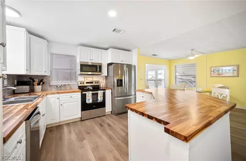 14715 Patrick Henry Rd, North Fort Myers, FL 33917