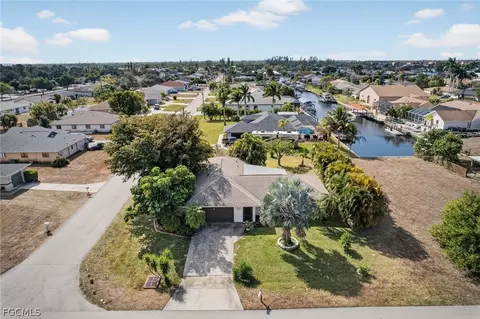 2314 SE 13th St, Cape Coral, FL 33990