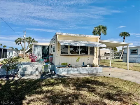 113 Chisholm Trl, North Fort Myers, FL 33917