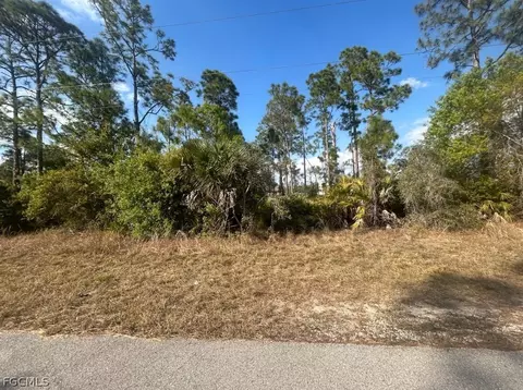 1135 Crestwood St E, Lehigh Acres, FL 33974