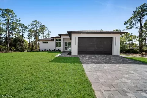2903 49th St W, Lehigh Acres, FL 33971