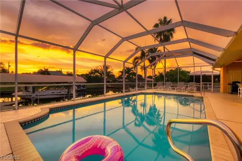5244 Willow Ct, Cape Coral, FL 33904