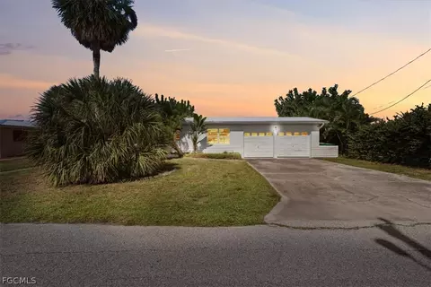 124 Leland St SE, Port Charlotte, FL 33952