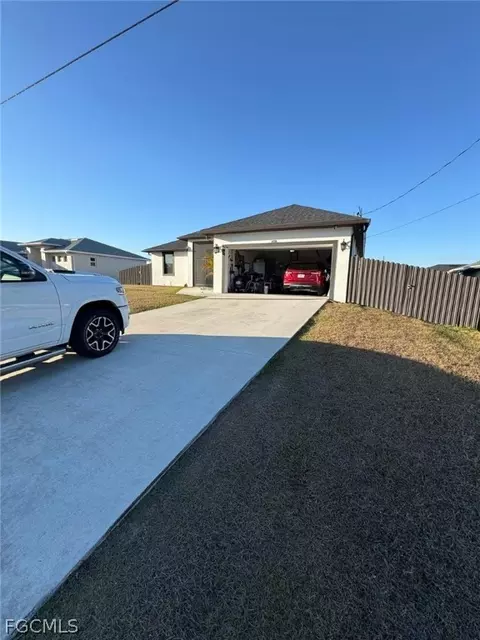 3726 11th St W, Lehigh Acres, FL 33971