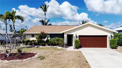 233 SW 42nd Ter, Cape Coral, FL 33914