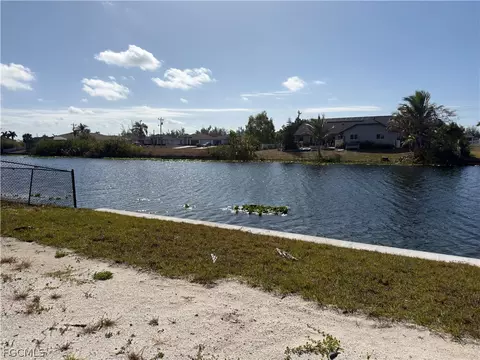 2718 NW 14th Ter, Cape Coral, FL 33993