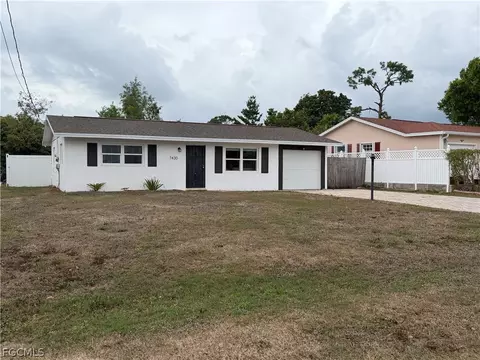 7430 Pine Dr, Fort Myers, FL 33967