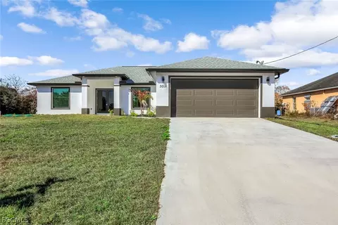 3018 11th St W, Lehigh Acres, FL 33971