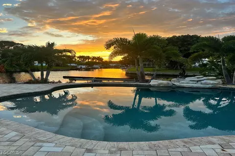5972 Baker Ct, Fort Myers, FL 33919