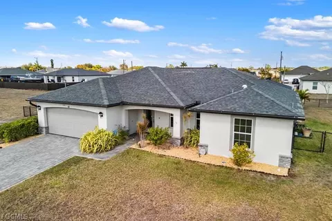 101 NW 25th Ter, Cape Coral, FL 33993