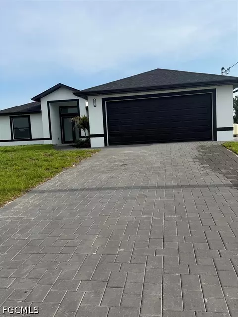 3816 2nd St SW, Lehigh Acres, FL 33976