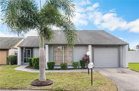9777 Oakcrest Ct, Lehigh Acres, FL 33936