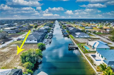 718 NW 37th Pl, Cape Coral, FL 33993