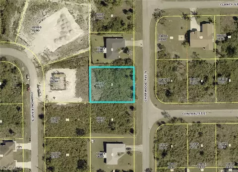 386 Charwood Ave S, Lehigh Acres, FL 33974