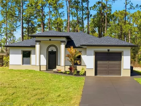 2524 33rd St W, Lehigh Acres, FL 33972