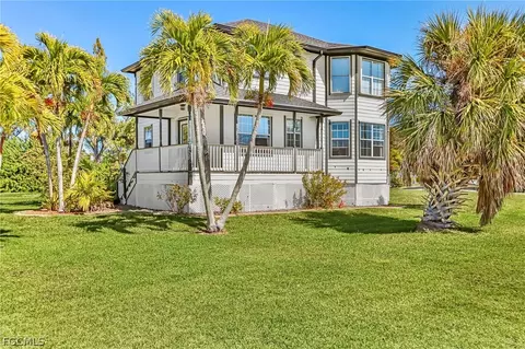 2420 Poinciana Ave, Saint James City, FL 33956