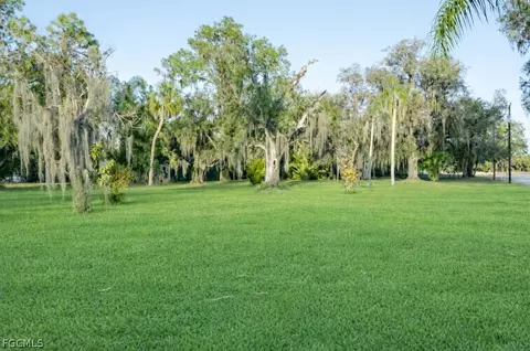 2014 Fort Denaud Rd, Labelle, FL 33935