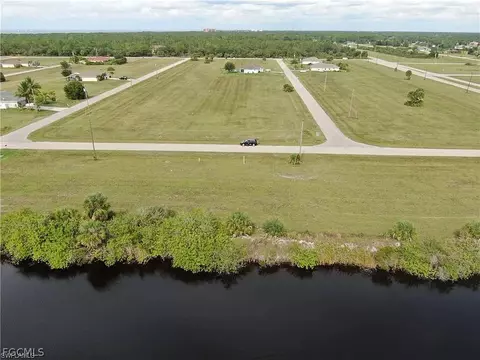 4102 NW 39th Ln, Cape Coral, FL 33993