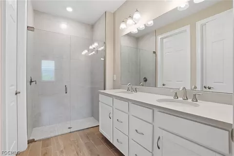 Bath - 1193 Enbrook Loop, Naples, FL 34114 photo 1 of 3