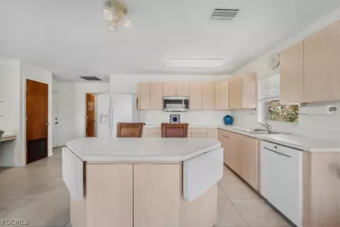 1079 Lock Ln, Moore Haven, FL 33471 photo 13