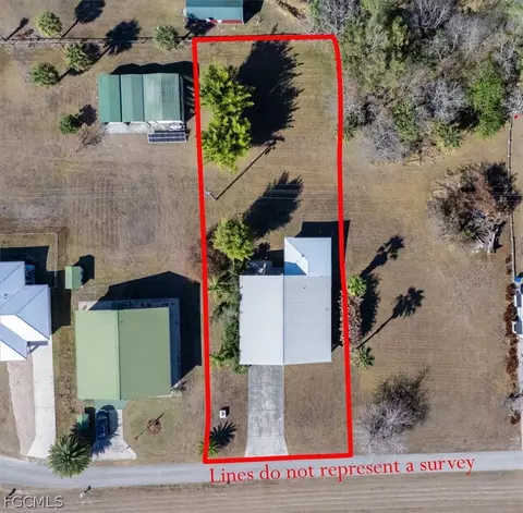 View/Area - 1079 Lock Ln, Moore Haven, FL 33471 photo 1 of 7