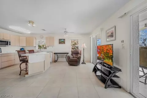 1079 Lock Ln, Moore Haven, FL 33471 photo 9