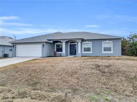 3003 27th St SW, Lehigh Acres, FL 33976