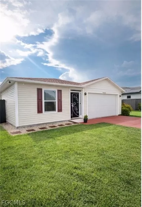 1908 NE 2nd Pl, Cape Coral, FL 33909