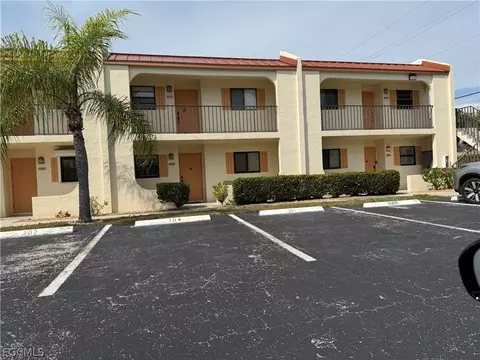 16381 Dublin Cir #204, Fort Myers, FL 33908