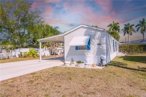 12130 Palm Dr, Fort Myers, FL 33908