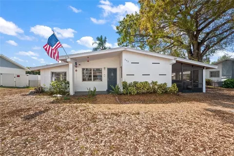 243 Lakeview Dr, North Fort Myers, FL 33917
