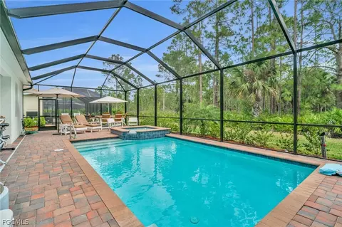 17388 Walnut Run Dr, Alva, FL 33920