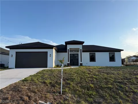 3903 17th St SW, Lehigh Acres, FL 33976