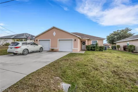 702704 SE 6th Ter, Cape Coral, FL 33990