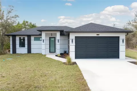 417 Prospect Ave, Lehigh Acres, FL 33972