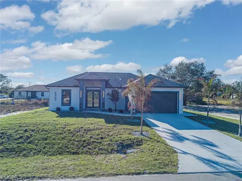 5903 Queen Ave N, Lehigh Acres, FL 33971