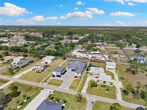 3701 Downwind Ln, North Fort Myers, FL 33917