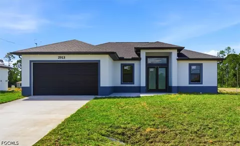2913 24th St W, Lehigh Acres, FL 33976