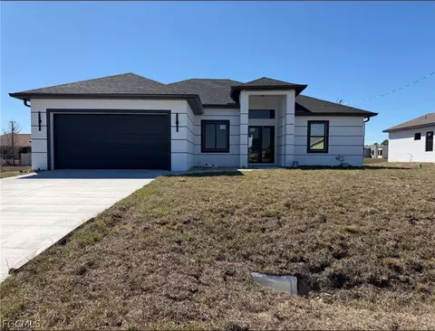 4105 10th St W, Lehigh Acres, FL 33971