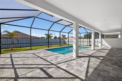 618 SW 30th Ter, Cape Coral, FL 33914