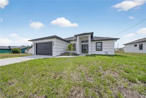 4103 10th St W, Lehigh Acres, FL 33971