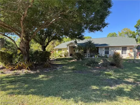 3307 Delilah Dr, Cape Coral, FL 33993