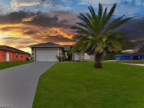 2900 Colin Ave S, Lehigh Acres, FL 33976
