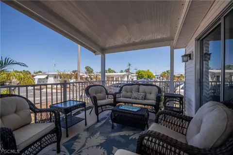 154 Overland Trl, North Fort Myers, FL 33917