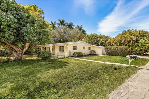 81 Glenmont Dr W, North Fort Myers, FL 33917